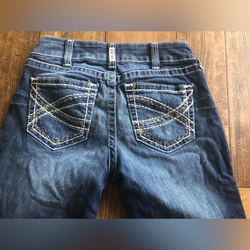 Ariat REAL Mid Rise Bootcut Jeans 29R Dark Wash Embroidered 31” Inseam Cowgirl